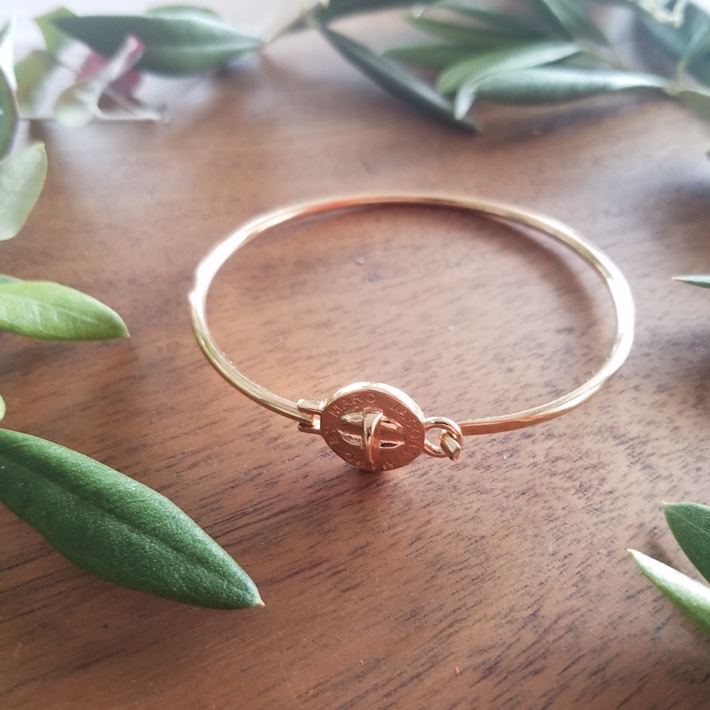 Marc Jacobs Rose Gold Turnlock Dainty Bracelet Bag